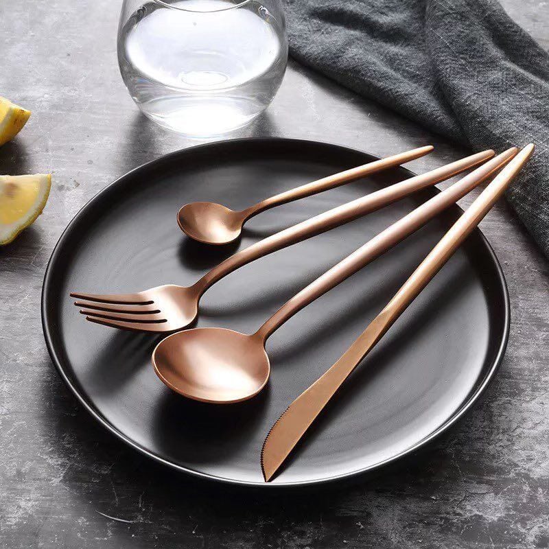 マットメタルカトラリー