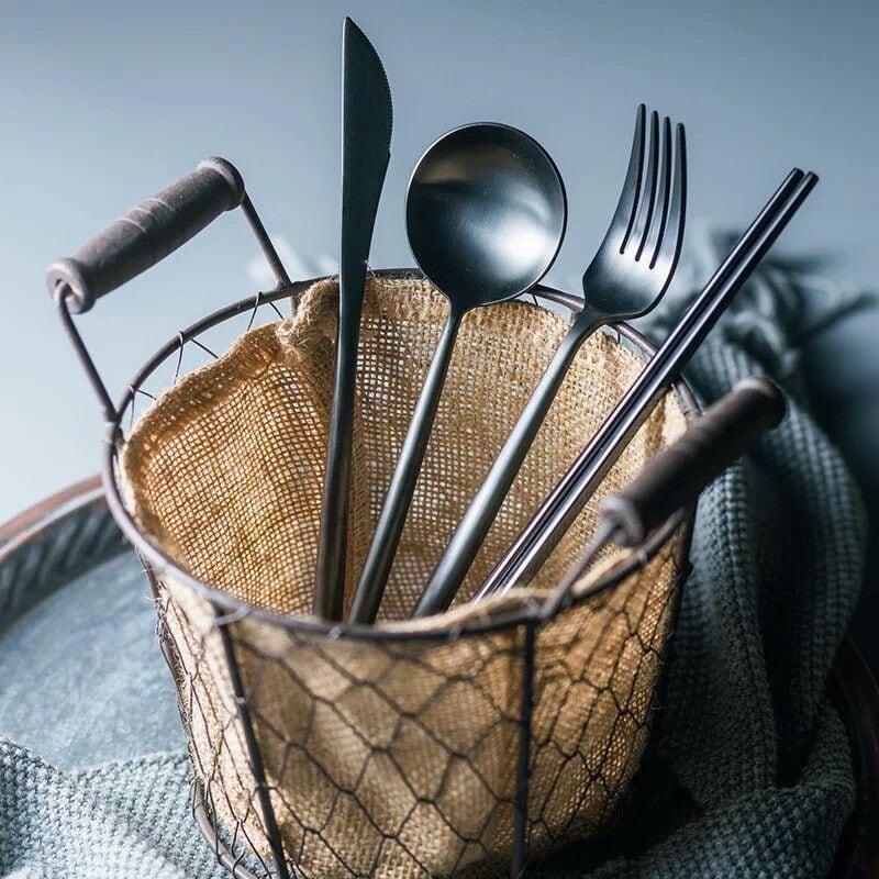 マットメタルカトラリー