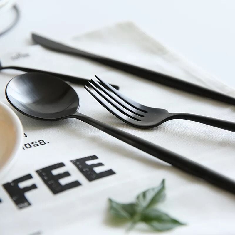 マットメタルカトラリー