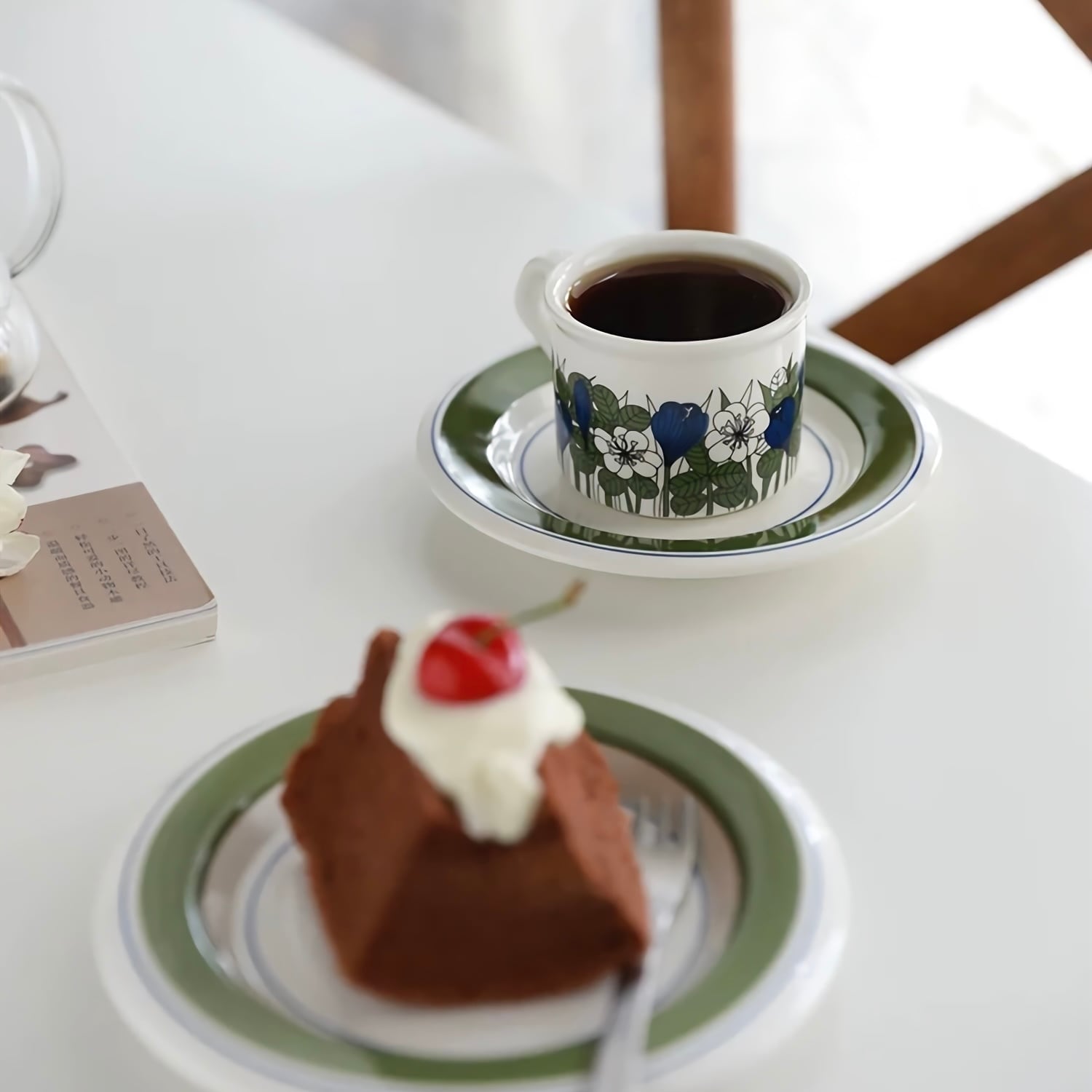 カップ&ソーサー フラワーデザイン