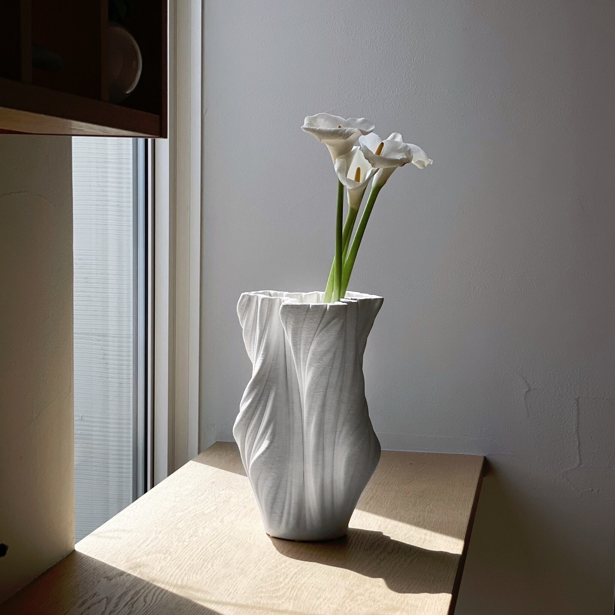 ホワイトクランポフラワーベース