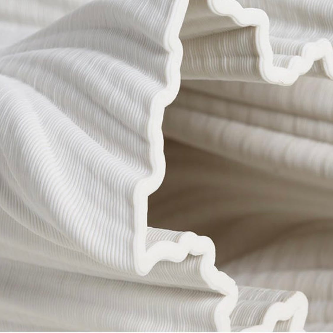 ホワイトクランポフラワーベース