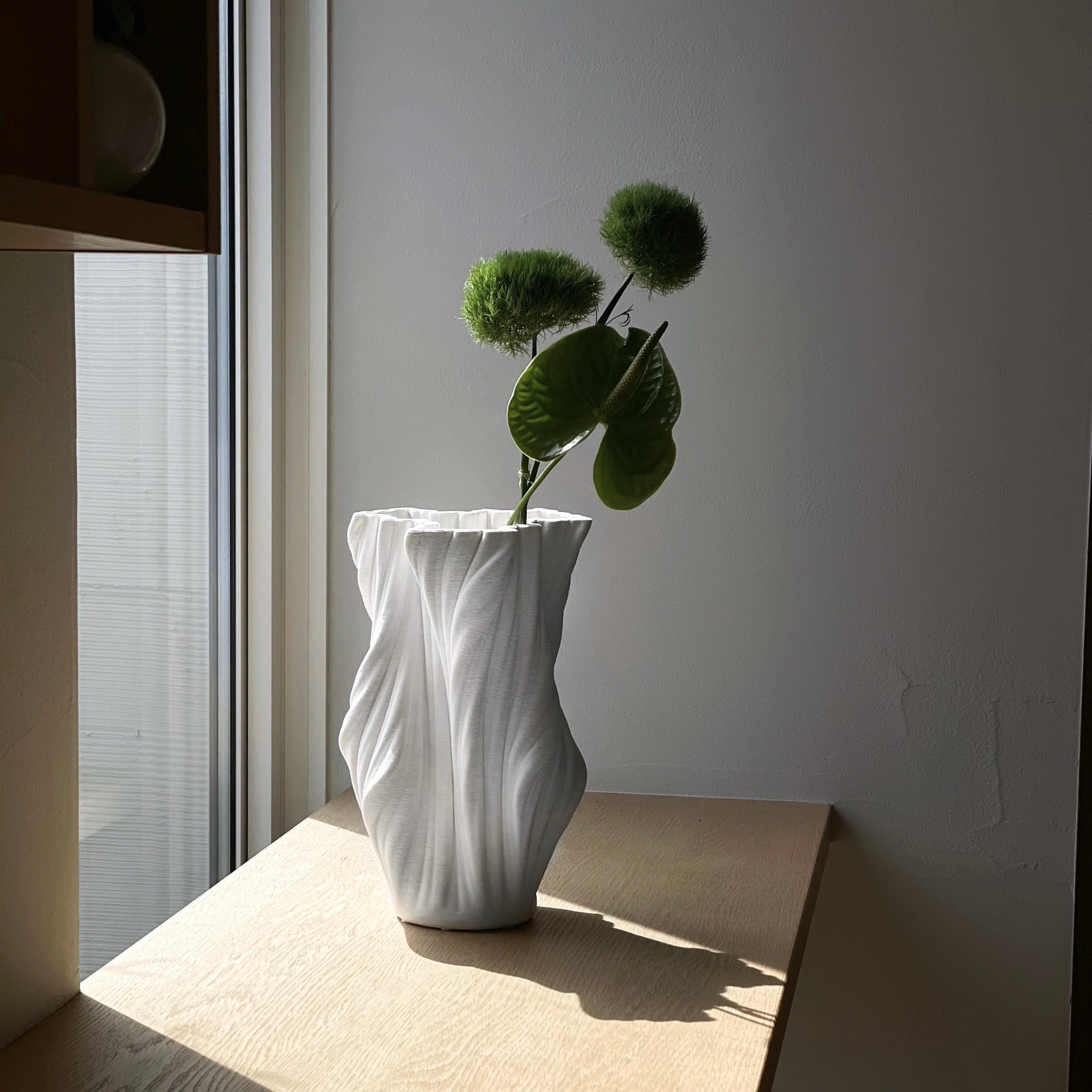 ホワイトクランポフラワーベース