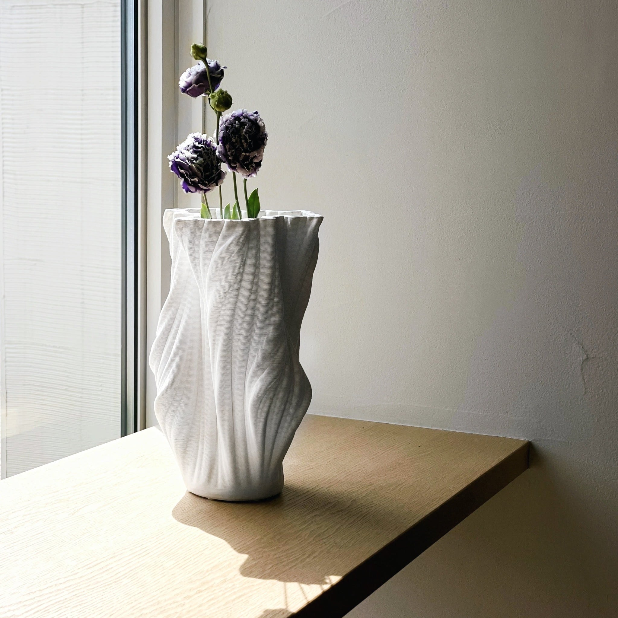 ホワイトクランポフラワーベース