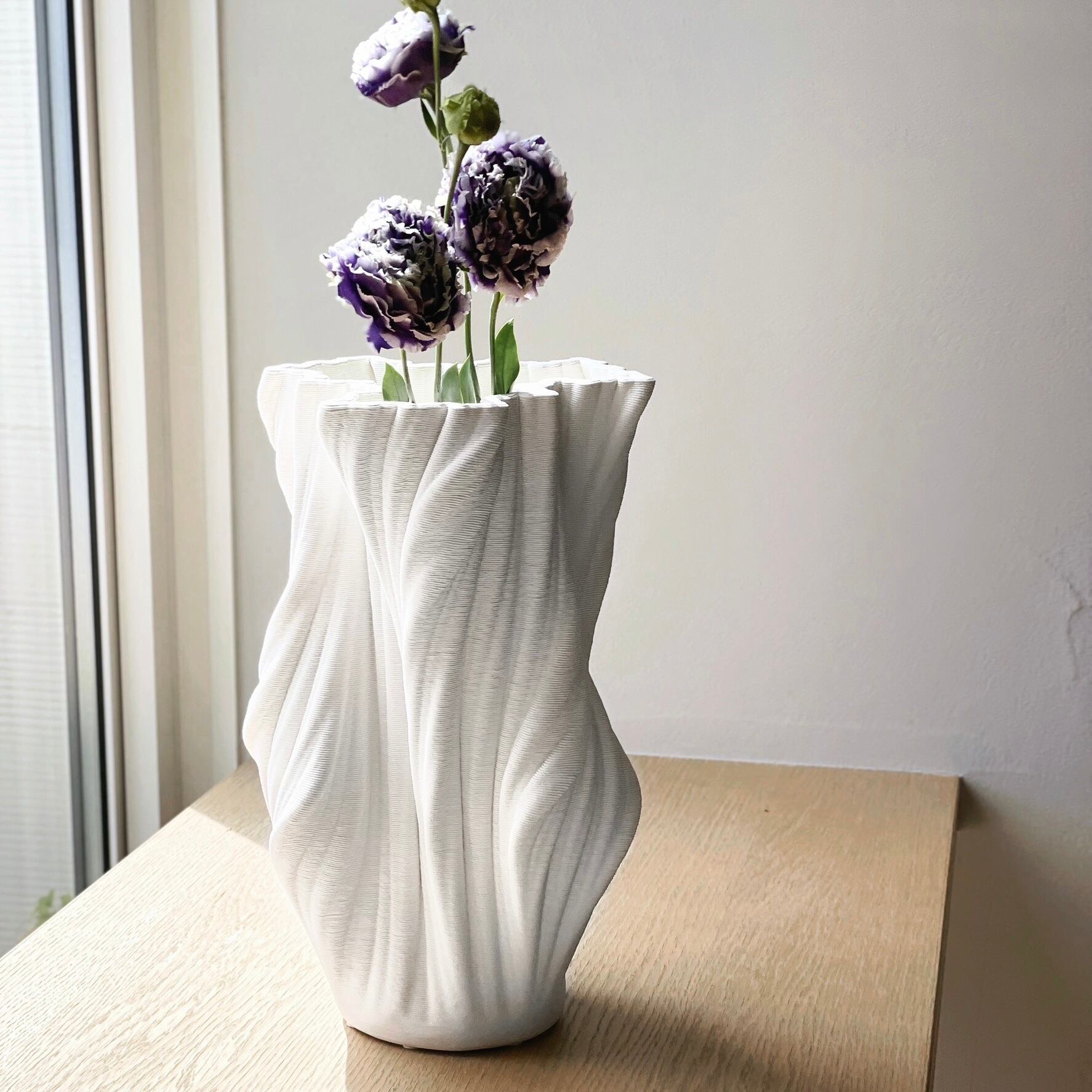 ホワイトクランポフラワーベース