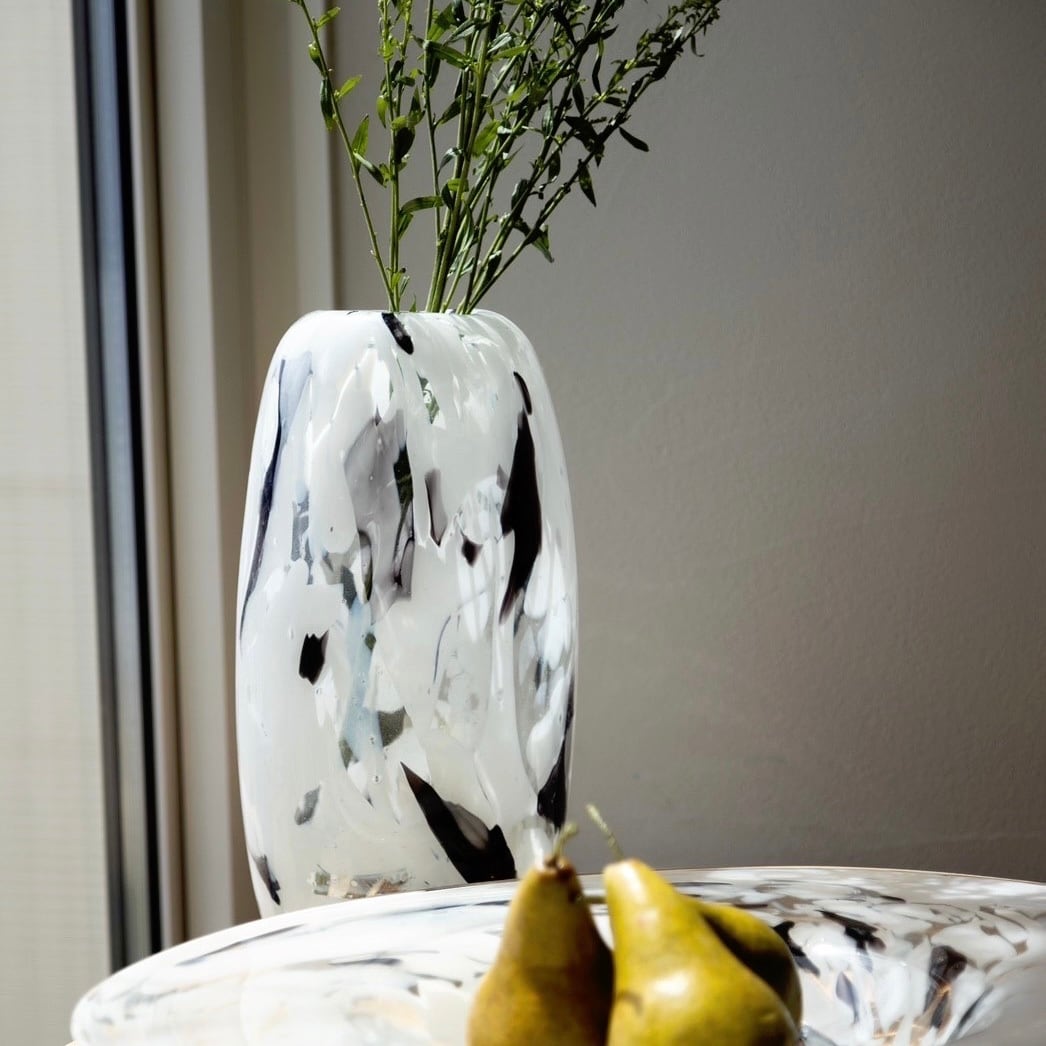 モノトーンペイントデザイン フラワーベース