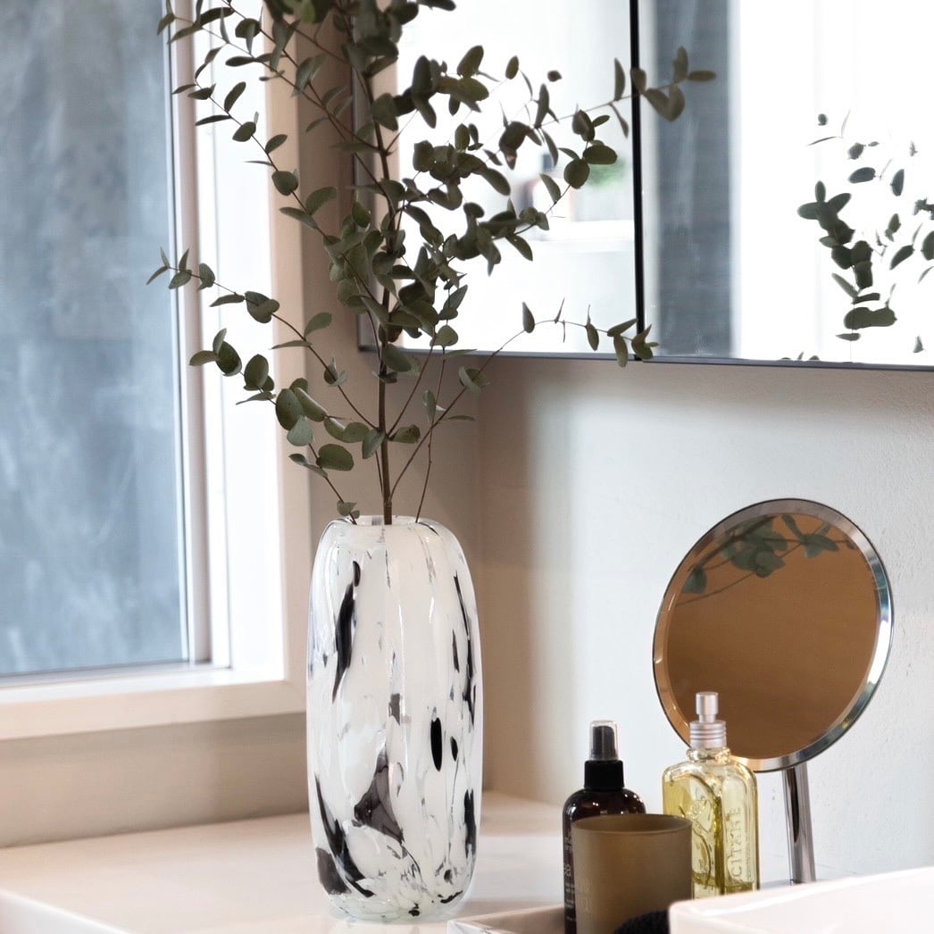 モノトーンペイントデザイン フラワーベース