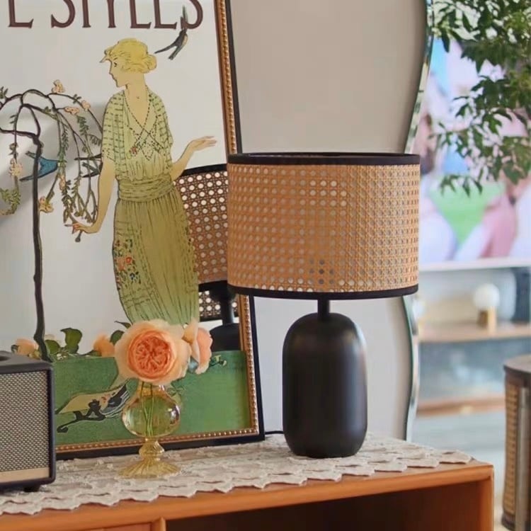 ラタン×ブラックテーブルランプ