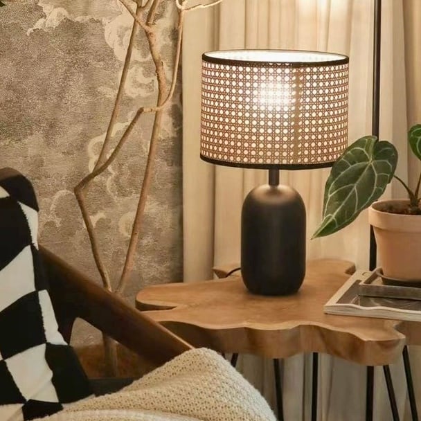 ラタン×ブラックテーブルランプ