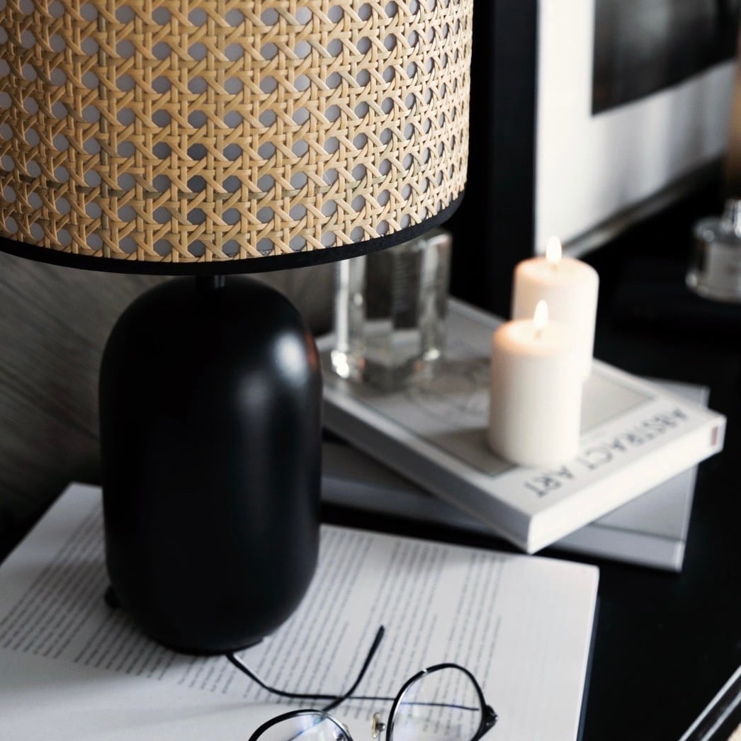 ラタン×ブラックテーブルランプ