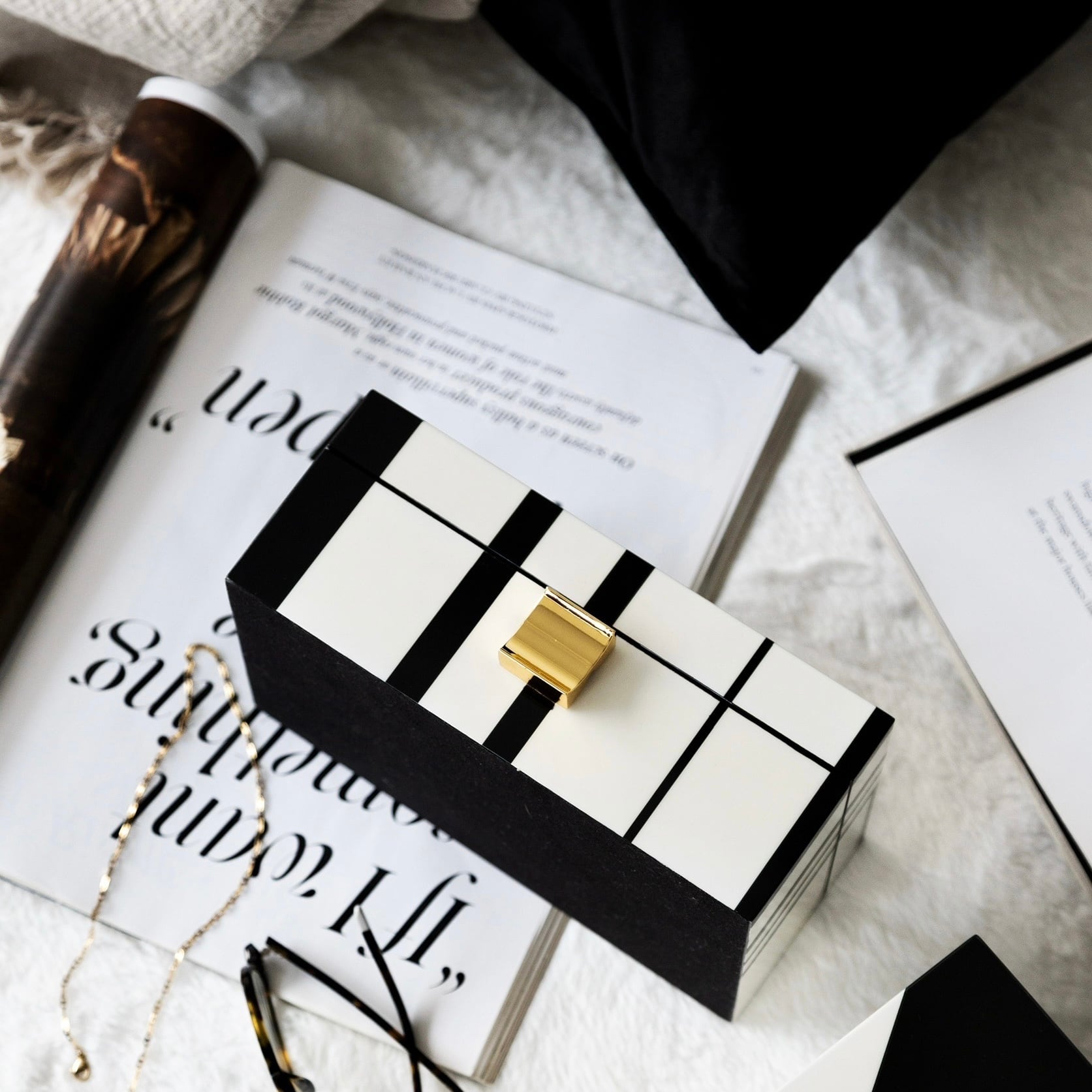 【アウトレット10%OFF】モノトーン×ゴールド インテリアボックス スモール