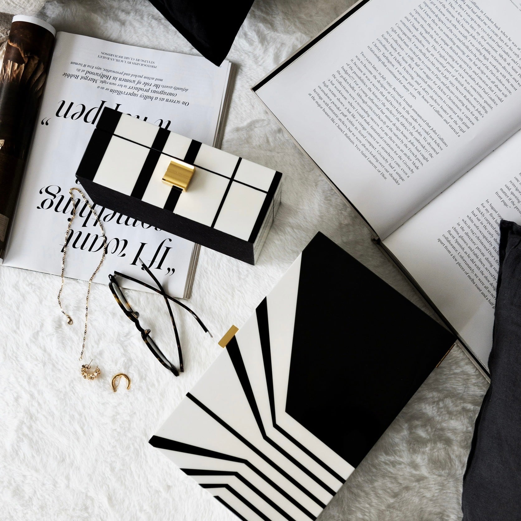 【アウトレット10%OFF】モノトーン×ゴールド インテリアボックス スモール