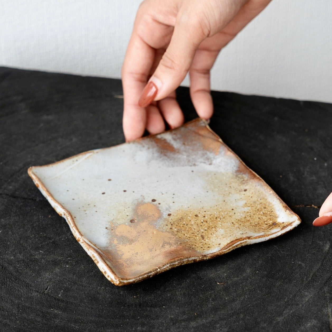 ギルディング スクエアフラットプレート【信楽焼】