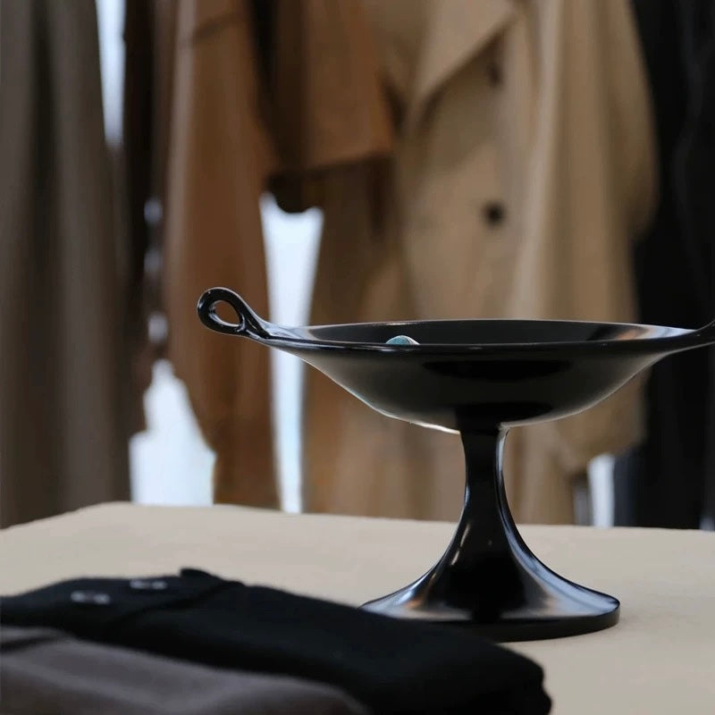 ブラックペデスタルトレイ