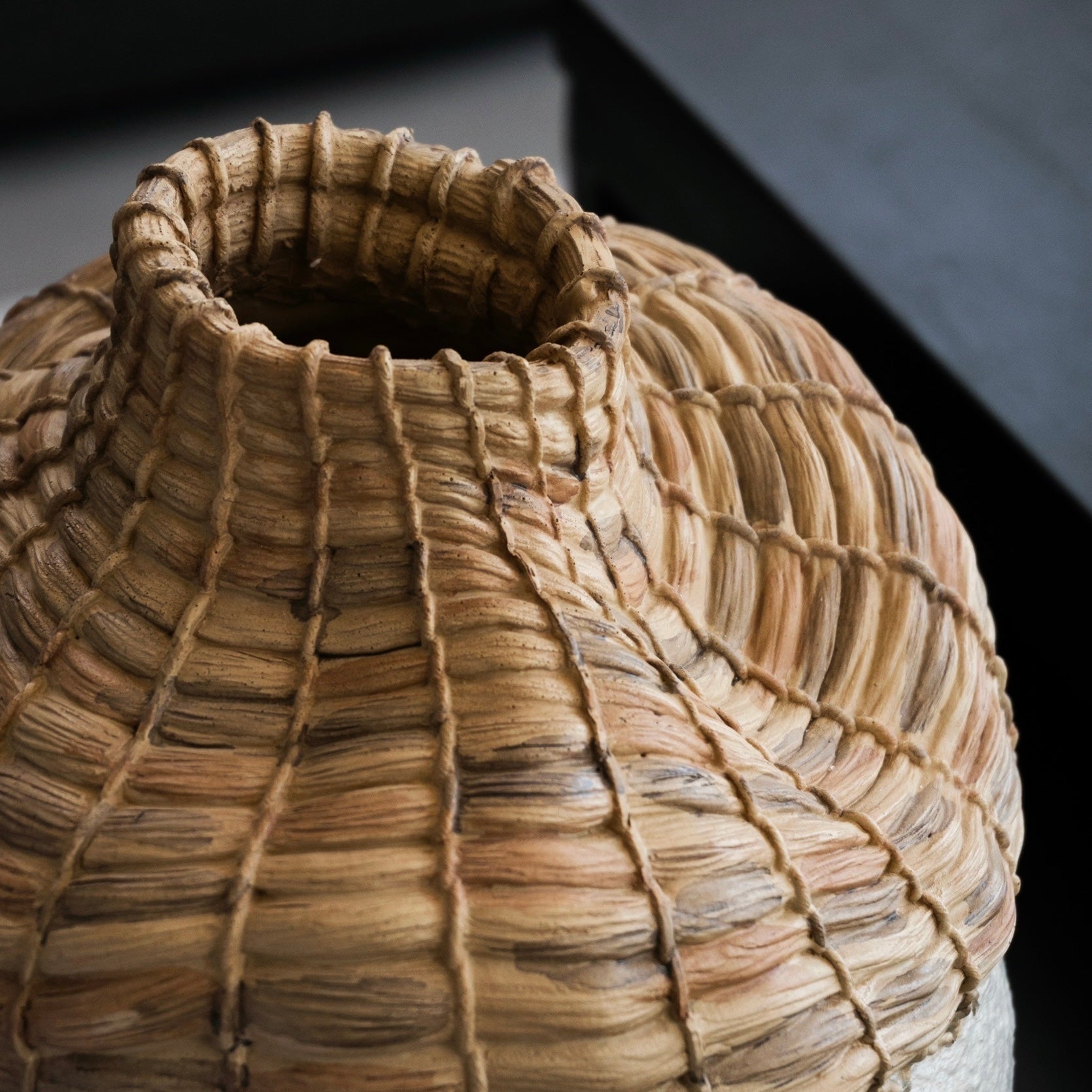 ウーブンベース