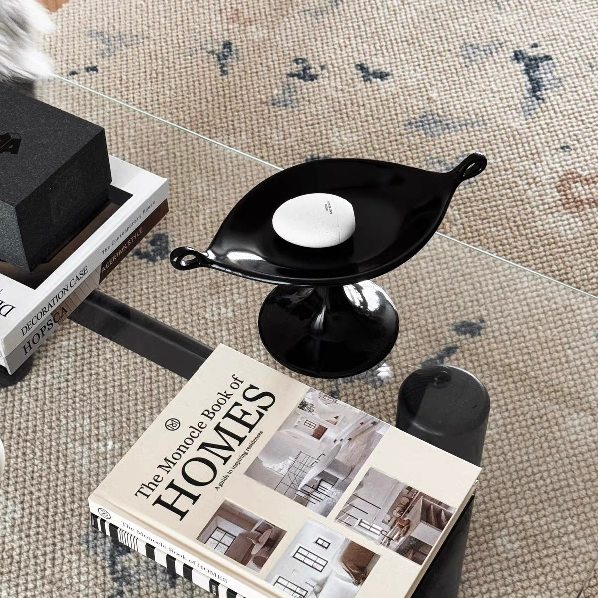 ブラックペデスタルトレイ