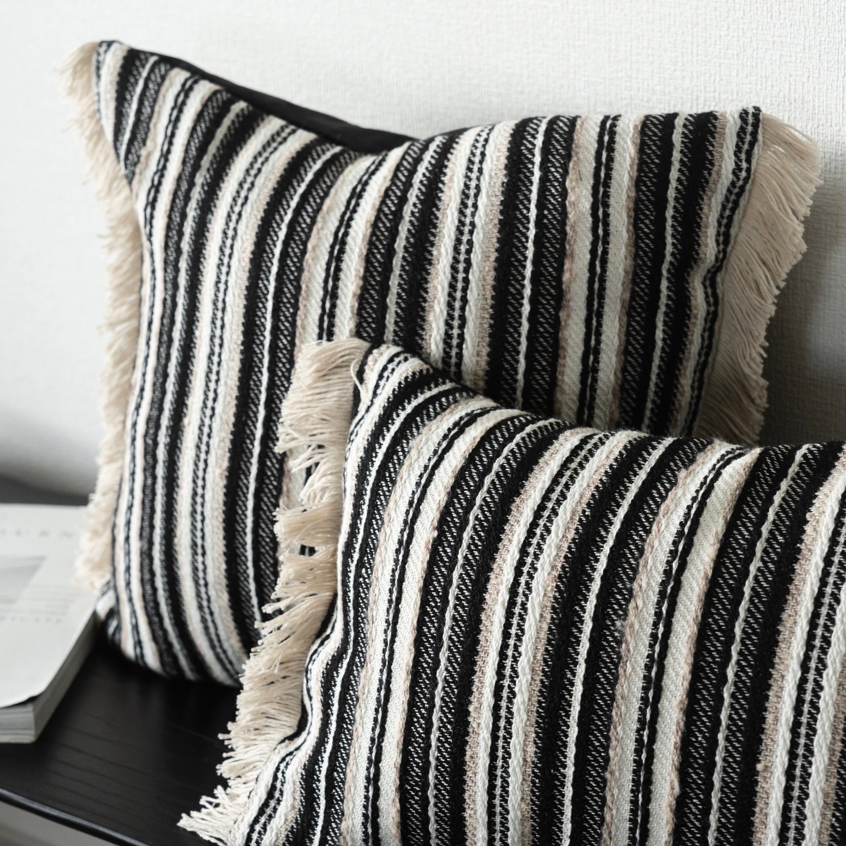 ブラックデザイン クッションカバー