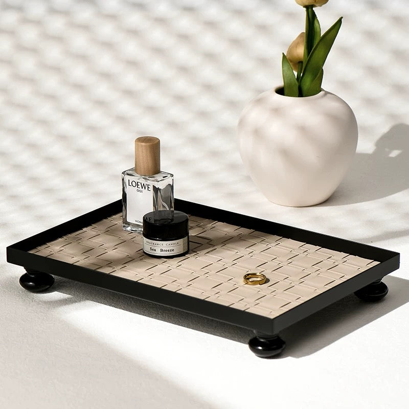 ラティストレイ