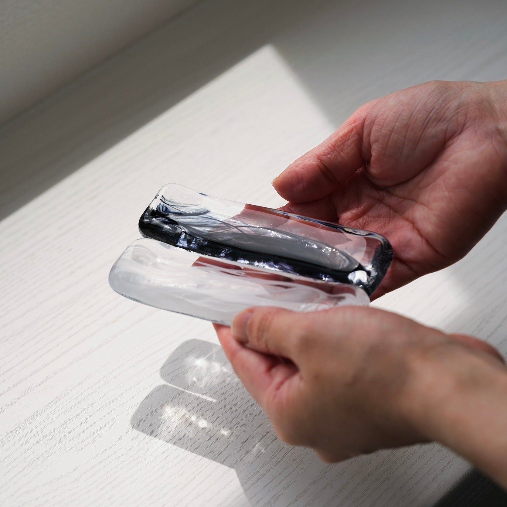 ティンテン カトラリーレスト［ガラス］