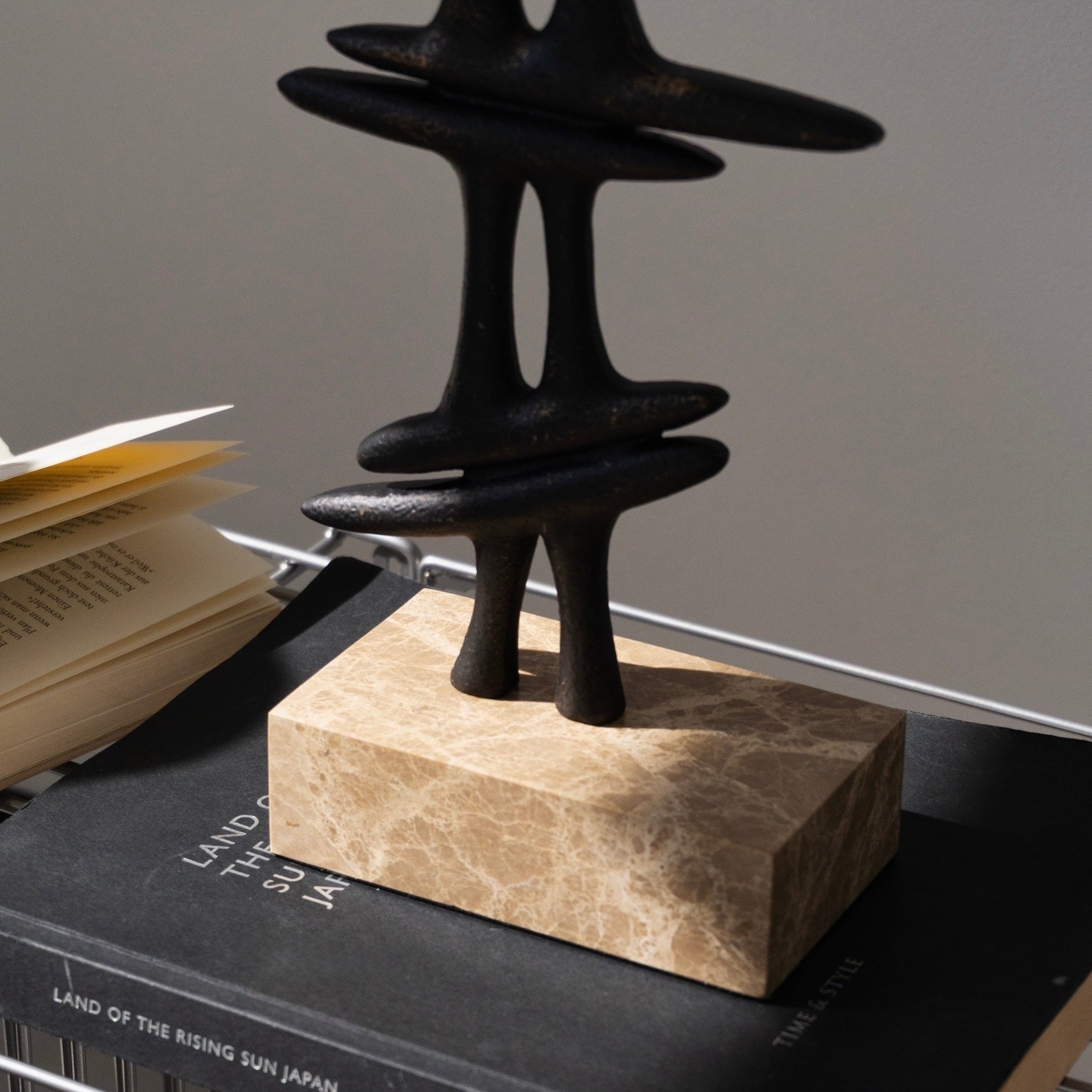 モノリスオブジェ