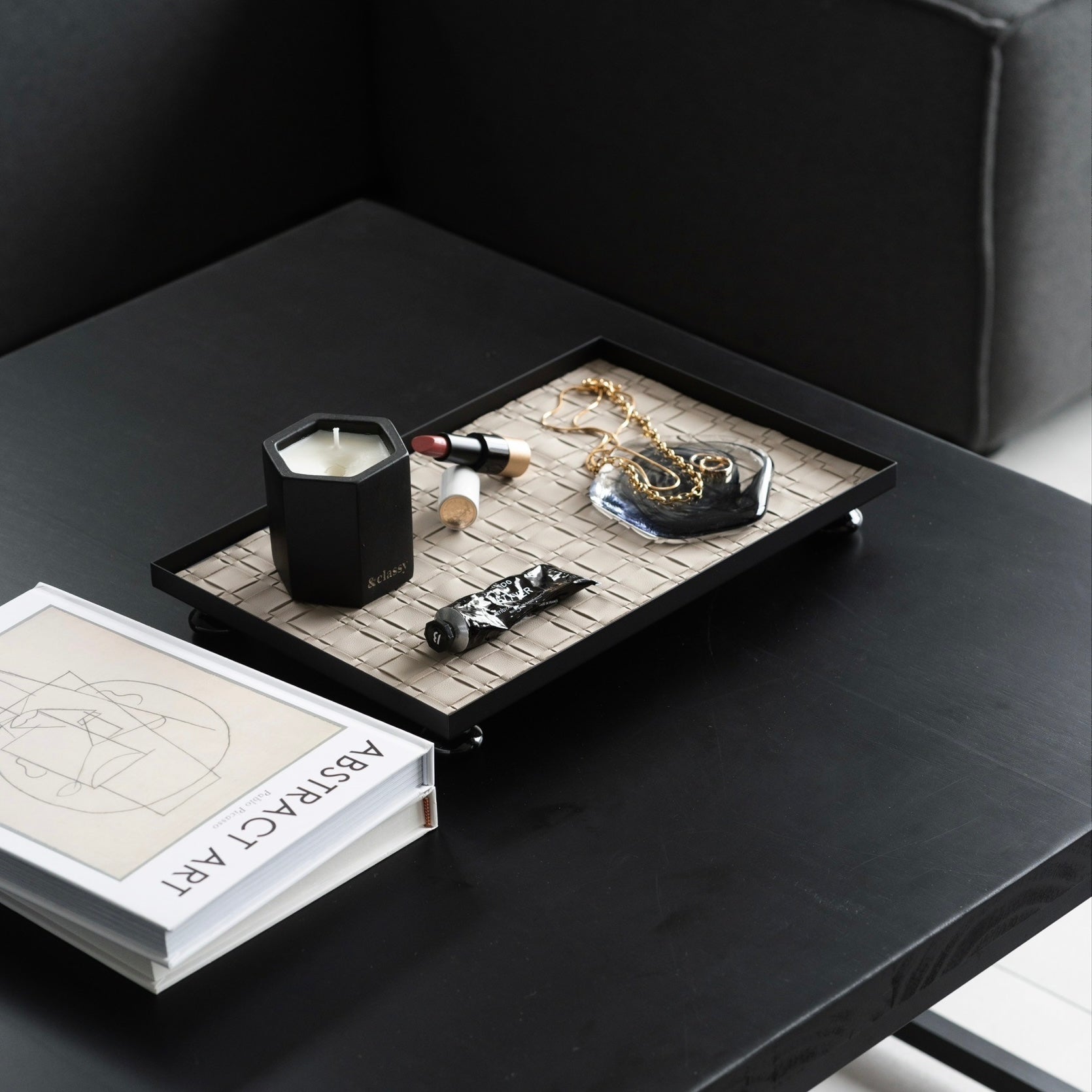 ラティストレイ