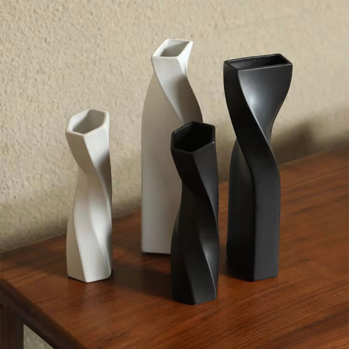 モノトーンツイストオブジェ