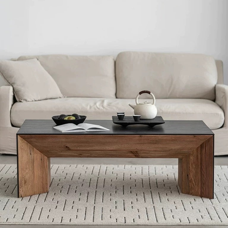 コントラストウッドテーブル