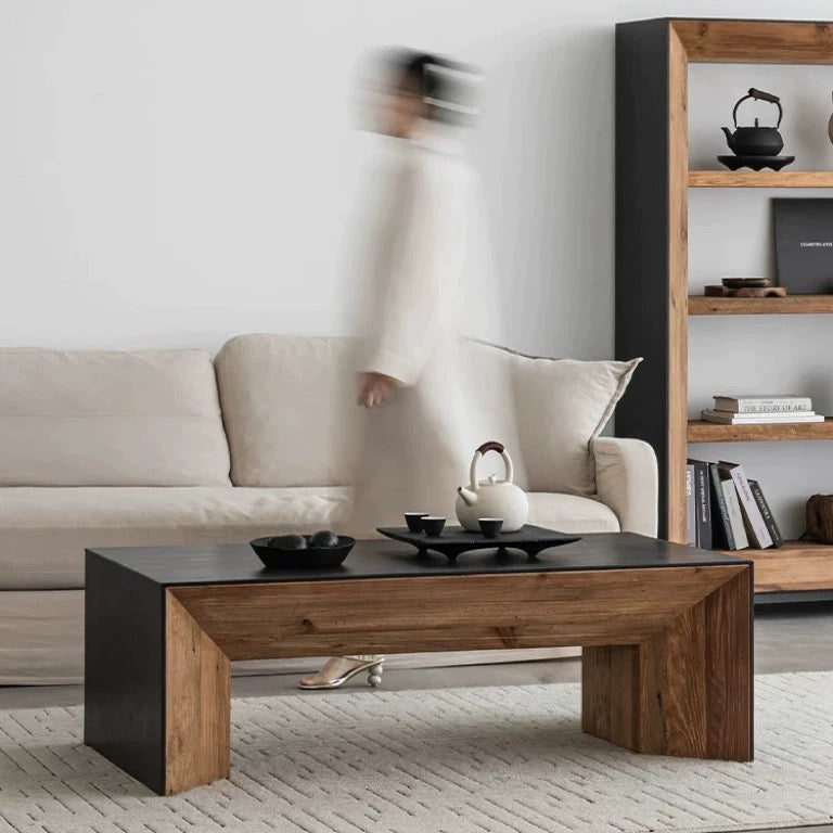 コントラストウッドテーブル