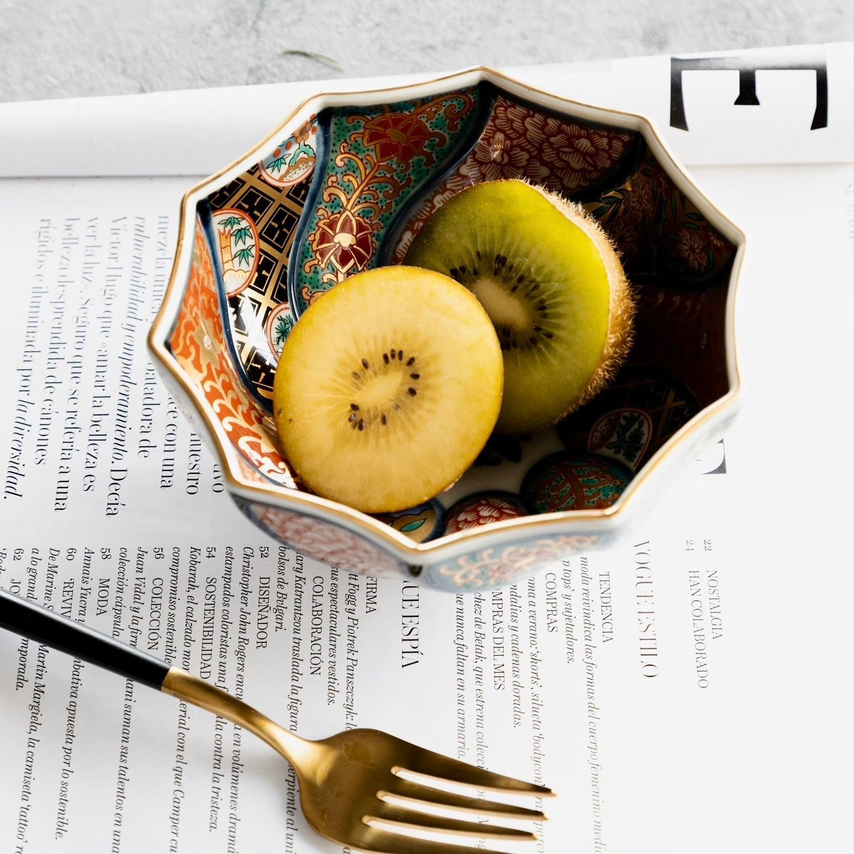 エンボステラ［波佐見焼］