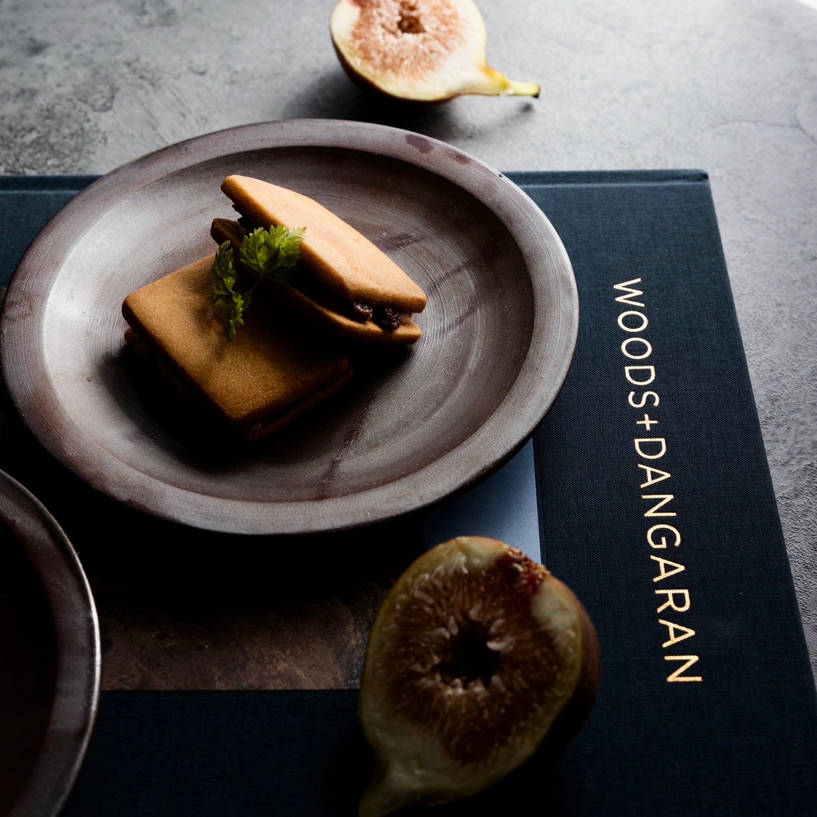 【2501】.プレート…備前焼 ホットプレート 着脱式 2枚組 YHA-W102(S)/(B) 山善 | 山善ビズコム