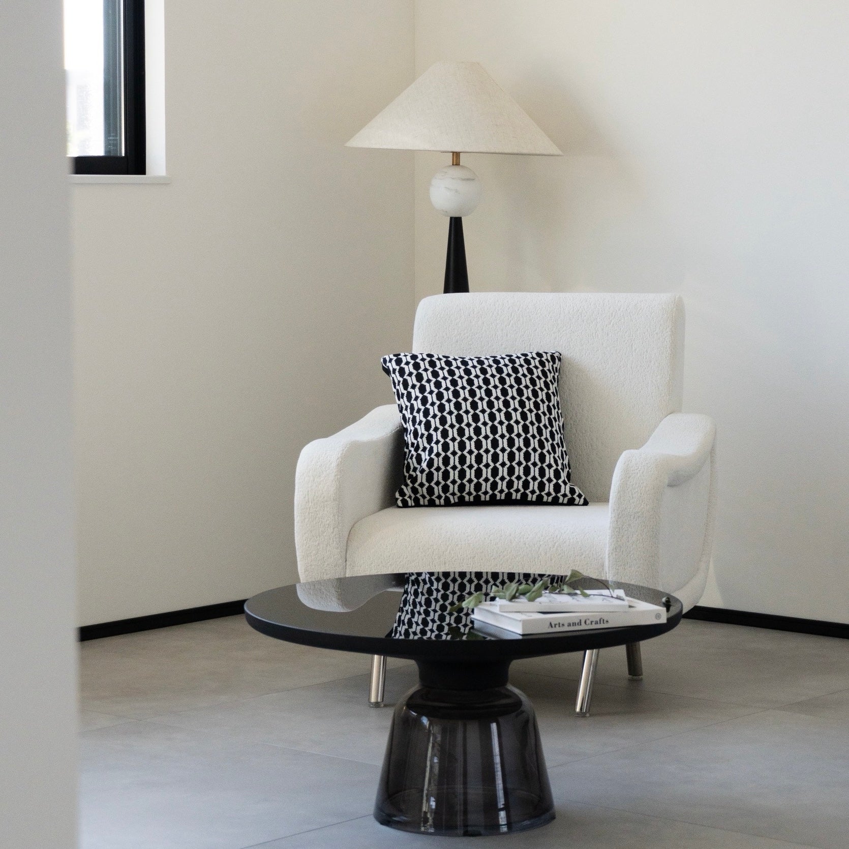 新品タグ付きY’s for living 牛柄&ベルベットクッションカバー3枚組 新品タグ付きY's for living 牛柄&ベルベットクッションカバー3枚組