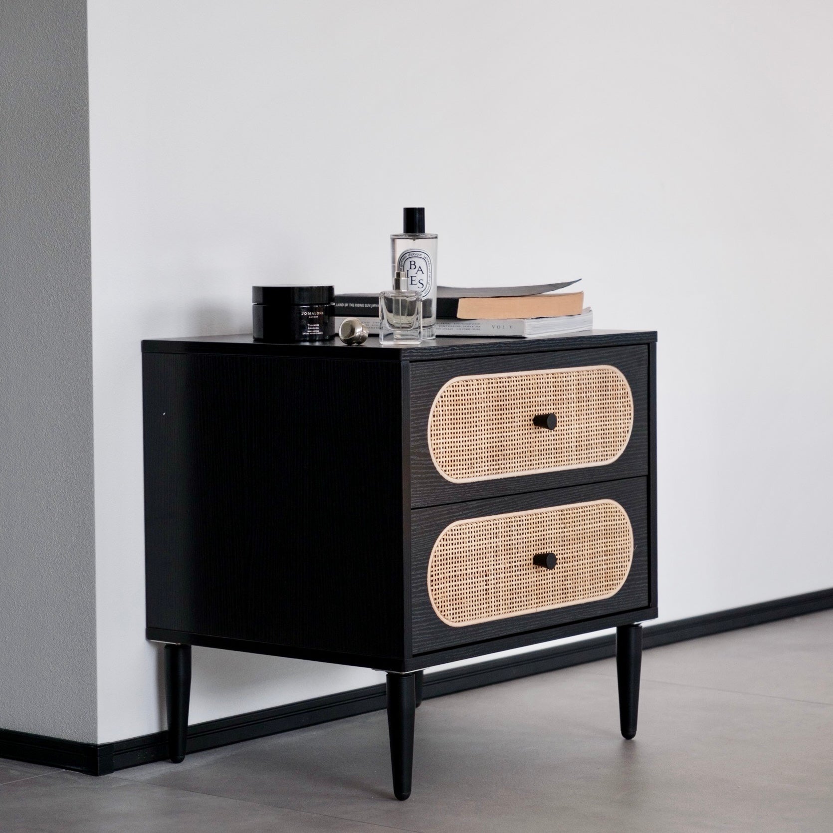 ブラック×ラタン サイドテーブル