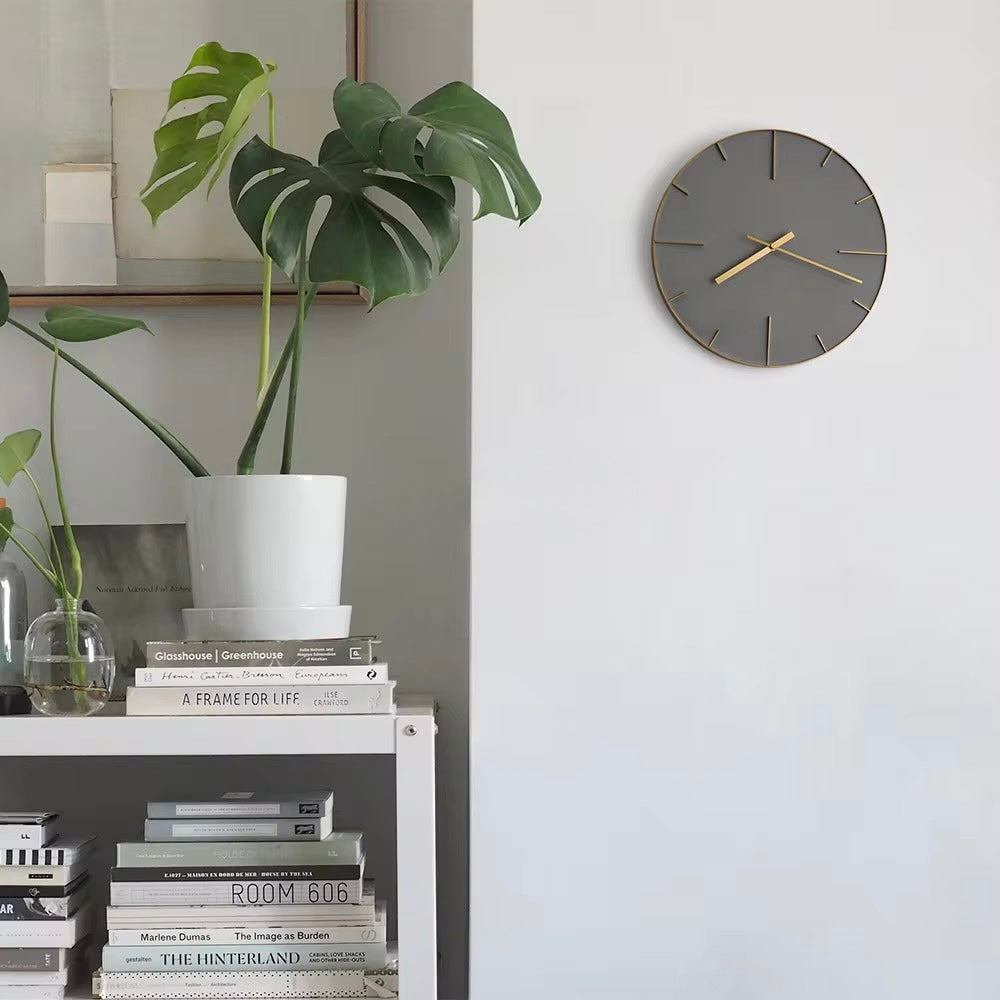 ウォールクロック　エンボスゴールド×ベトン