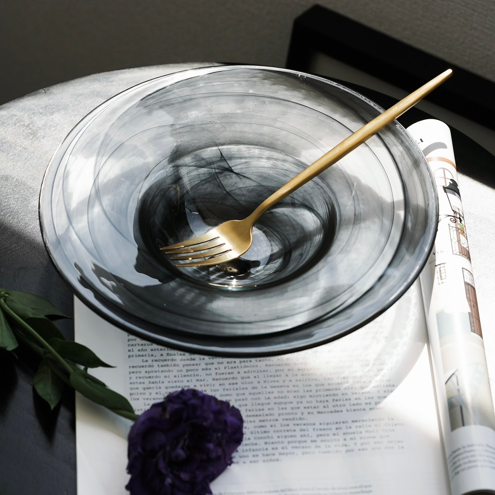 ティンテンシュトロームリムボウル［ガラス］