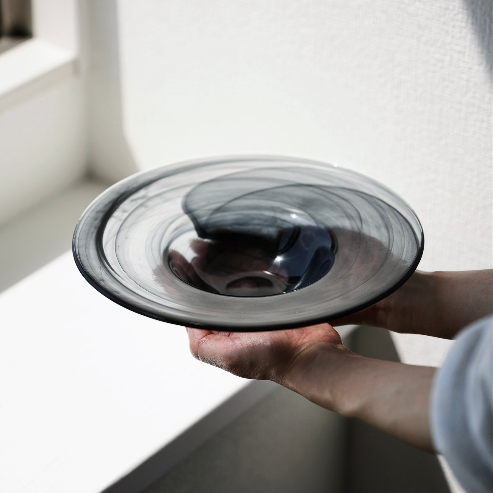 ティンテンシュトロームリムボウル［ガラス］