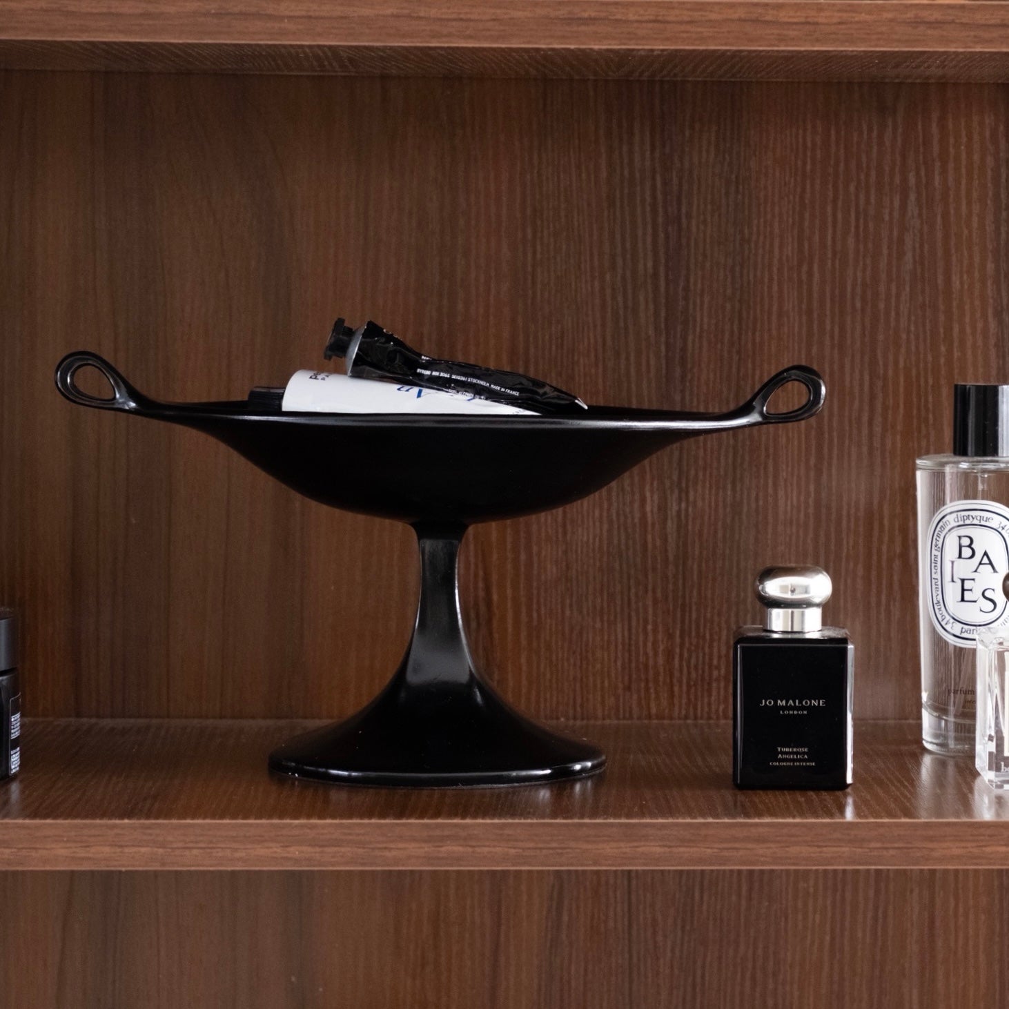 ブラックペデスタルトレイ