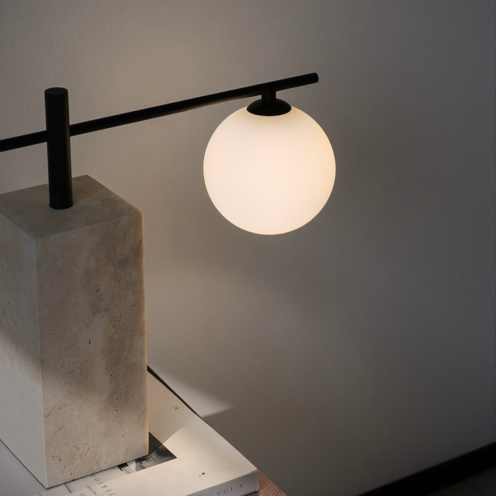 スティル トラバーチンテーブルランプ