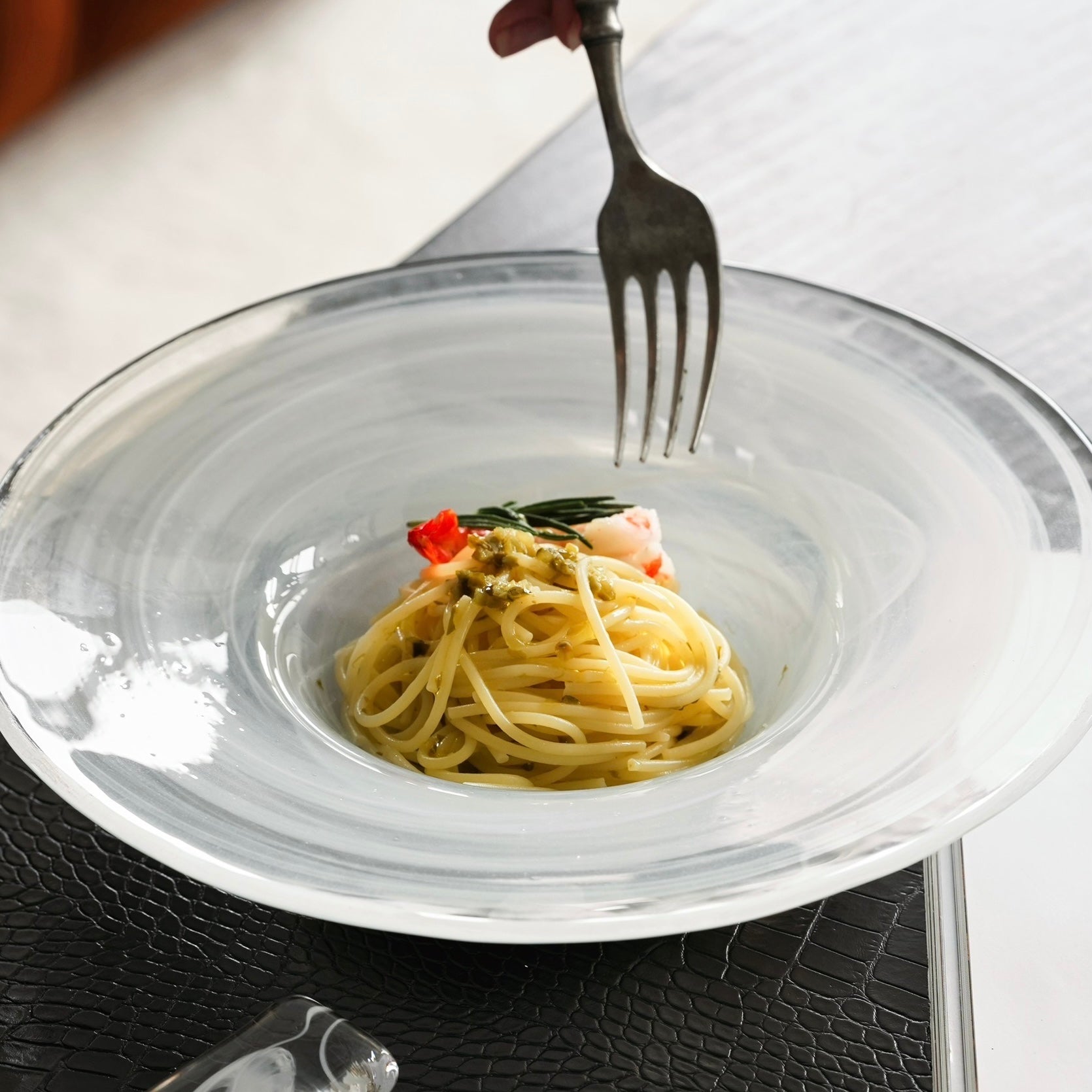 ティンテンシュトロームリムボウル［ガラス］