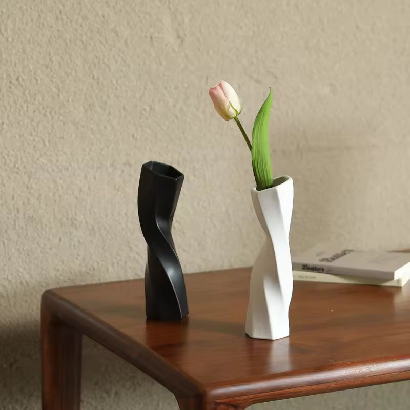 モノトーンツイストオブジェ