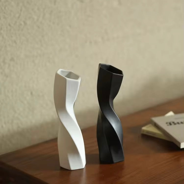 モノトーンツイストオブジェ