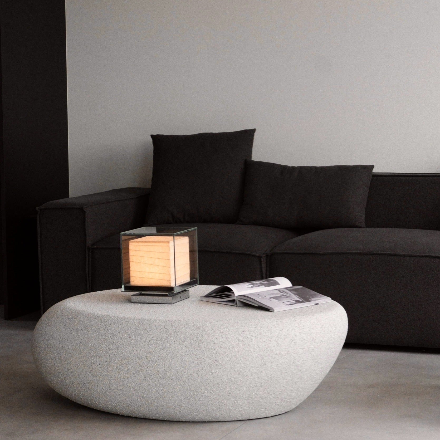 HUKLA ストーンセンターテーブル 国産高級ソファメーカー「フクラ」の天然石の1点物センターテーブル