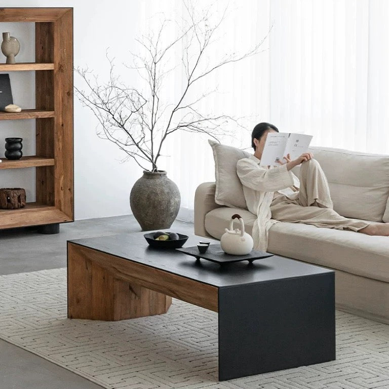 コントラストウッドテーブル