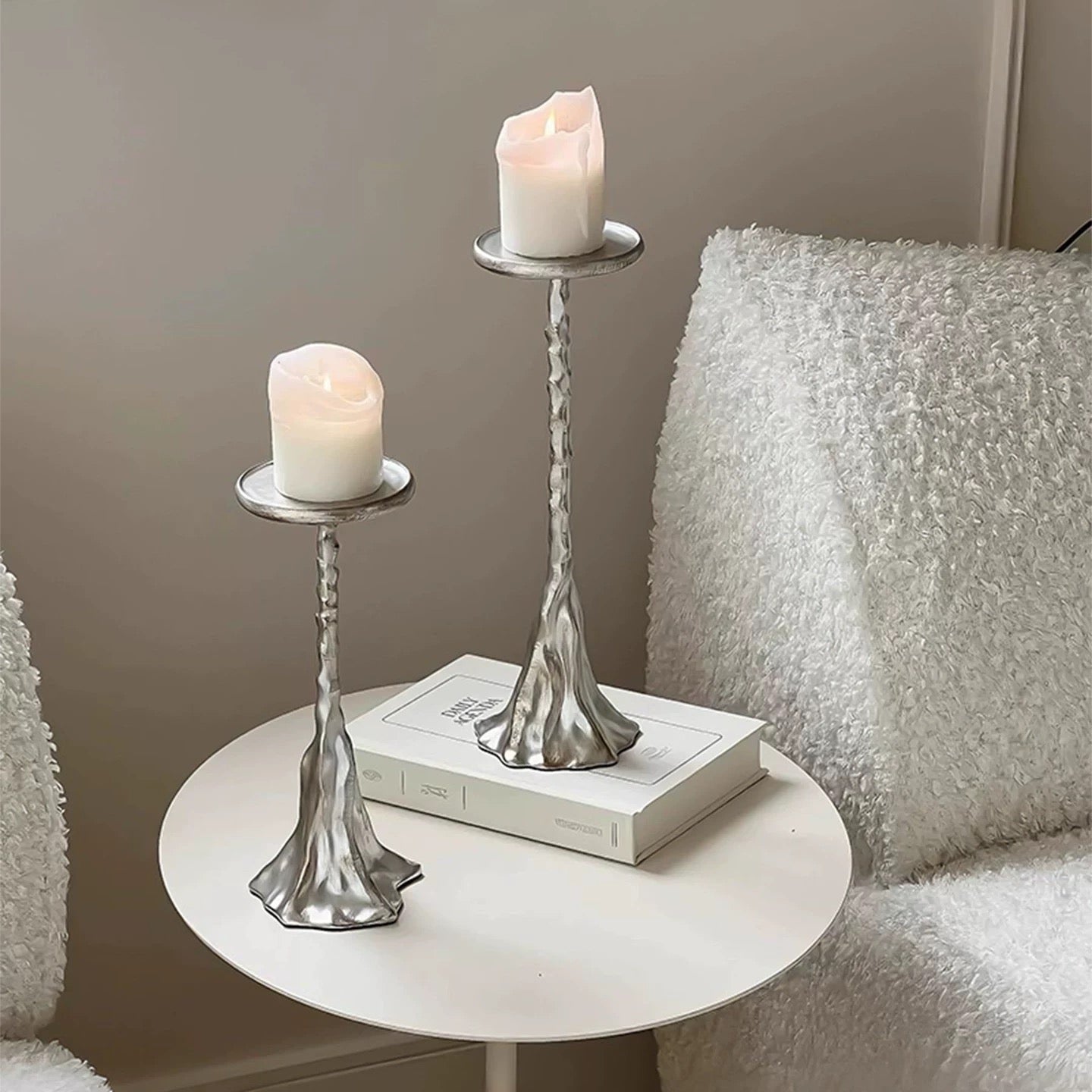 アンティークラインキャンドルスタンド（2点セット）