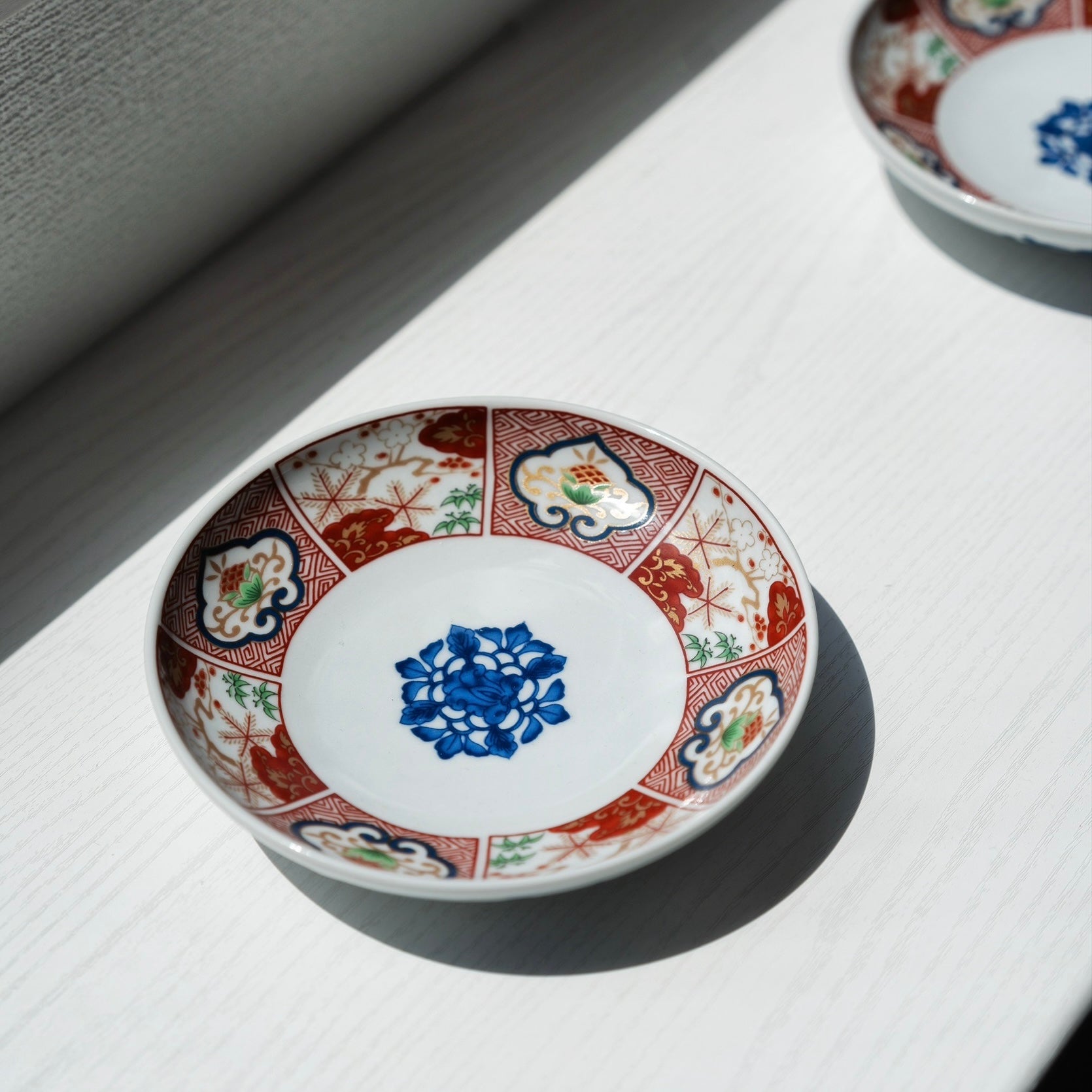 レッドテープディッシュ ［波佐見焼］